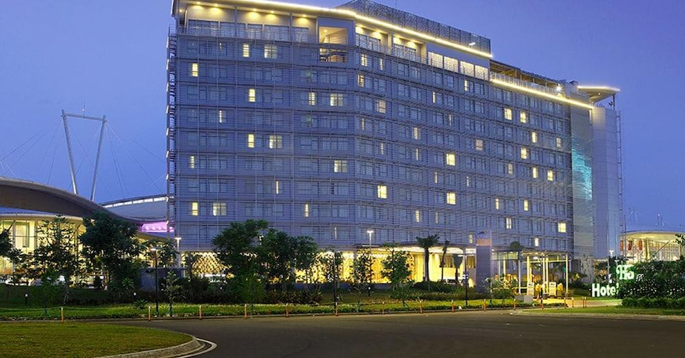 Hotel Santika Premiere Ice - Bsd City Серпонг Экстерьер фото